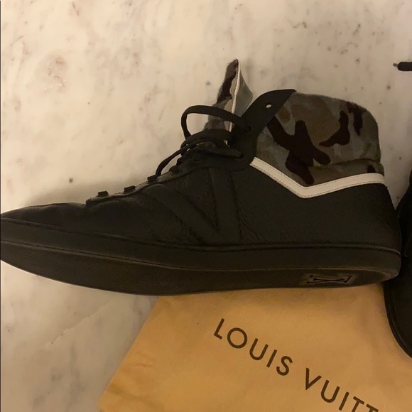 New Men’s Louis Vuitton high tops - Picture 2 of 5